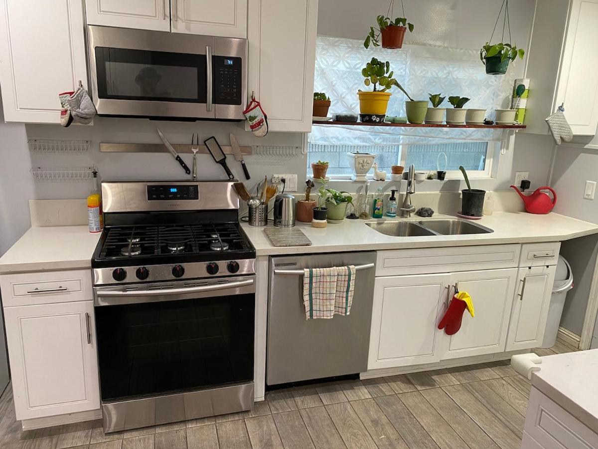 Private Room In Los Angeles La With Tv & Wifi & Ac & View Of Hollywood Sign & Private Fridge & Shared Kitchen!!! Экстерьер фото