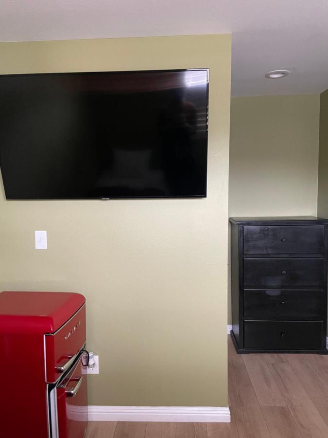 Private Room In Los Angeles La With Tv & Wifi & Ac & View Of Hollywood Sign & Private Fridge & Shared Kitchen!!! Экстерьер фото