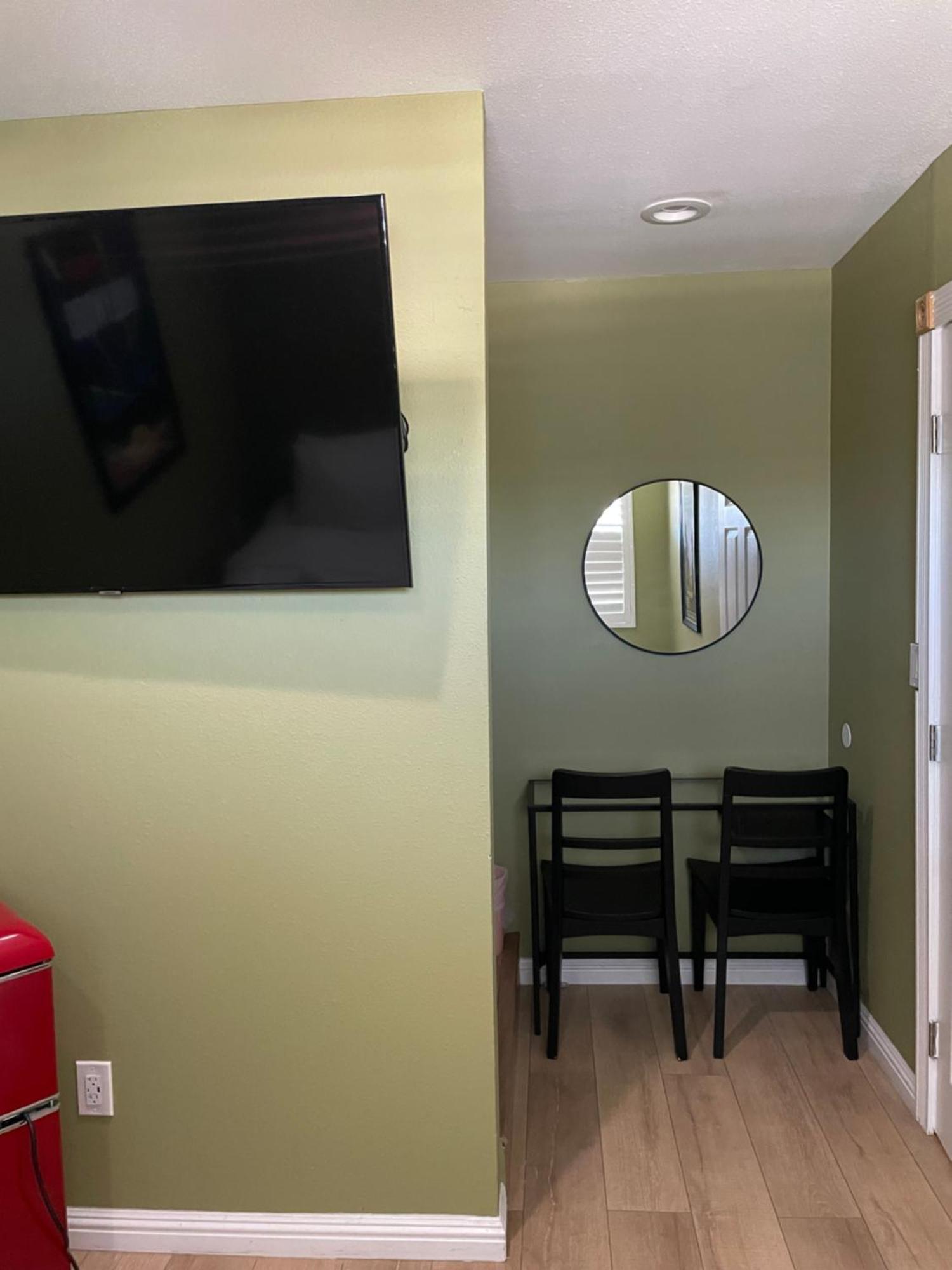 Private Room In Los Angeles La With Tv & Wifi & Ac & View Of Hollywood Sign & Private Fridge & Shared Kitchen!!! Экстерьер фото