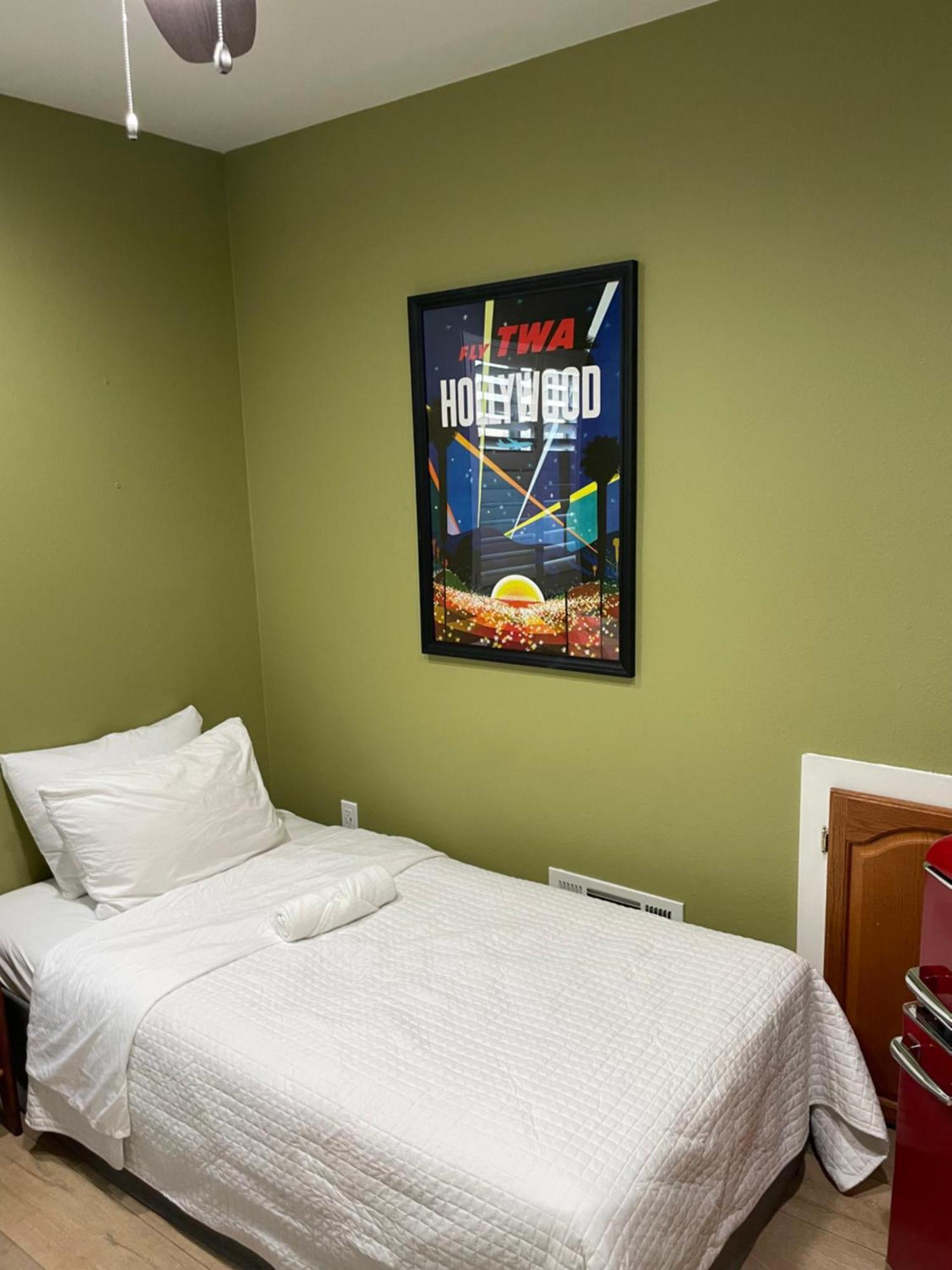 Private Room In Los Angeles La With Tv & Wifi & Ac & View Of Hollywood Sign & Private Fridge & Shared Kitchen!!! Экстерьер фото